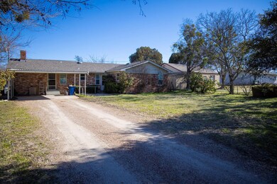 1702 S College Ave, Decatur, TX 76234 - photo 5