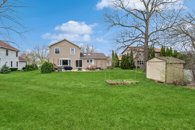 721 Hackberry Ln, Algonquin, IL 60102 - photo 2