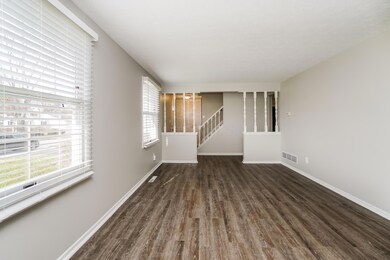 6384 Peardale Rd E, Columbus, OH 43229 - photo 6