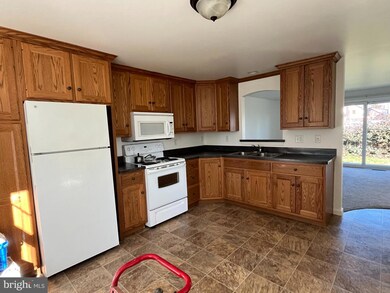 2836 Lincoln Hwy E unit 2, Ronks, PA 17572 - photo 4