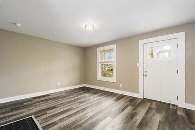 555 Siebert St, Columbus, OH 43206 - photo 4