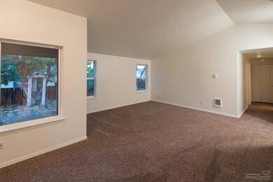 2029 SW 29th St, Redmond, OR 97756 - photo 7