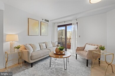 The Charleston unit 809, Arlington, VA 22201 - photo 2