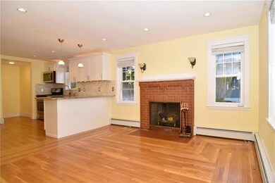 44 Pengrove St, Cranston, RI 02920 - photo 3