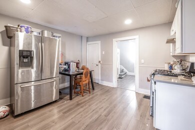 73 Tyler St, Springfield, MA 01109 - photo 7