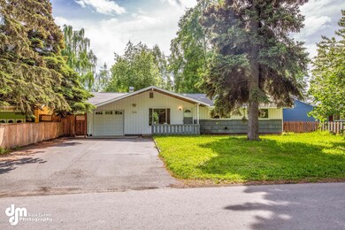 Exterior Front MS_77383-FULL
