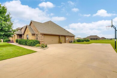 319 Steppes Ct, Weatherford, TX 76087 - photo 2