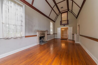 239WSaintPeterSt-7-1