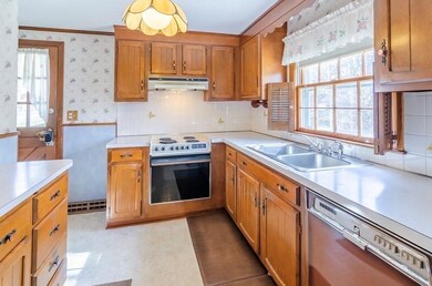 27 Oakcrest Cir, Methuen, MA 01844 - photo 5