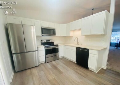 8870 Holly Ln unit 56, Olmsted Falls, OH 44138 - photo 6