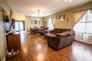 Living Room / Dining Room