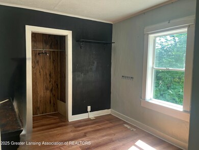 343 S Grace St, Lansing, MI 48917 - photo 5