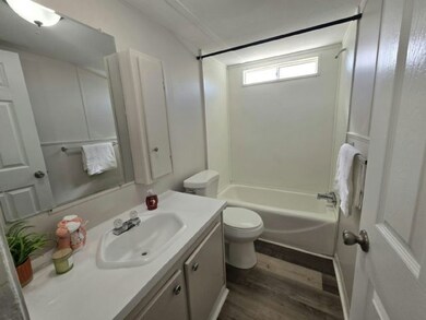 8750 Symmes Rd unit 132, Gibsonton, FL 33534 - photo 3