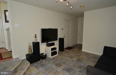 46362 Pryor Square unit 66, Sterling, VA 20165 - photo 5