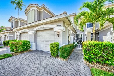 Townhome / multi-family property featuring stucco