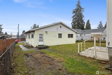 8815 S Yakima Ave, Tacoma, WA 98444 - photo 3
