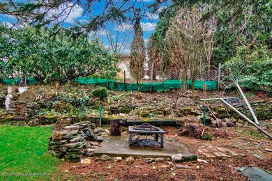 114 Vaughn St, Olyphant, PA 18447 - photo 6