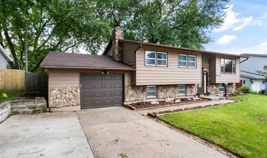 5003 N Ripley St, Davenport, IA 52806 - photo 2