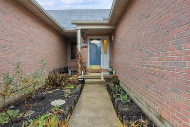 332 Leyland Park Dr unit 22B, Wilmington, OH 45177 - photo 2