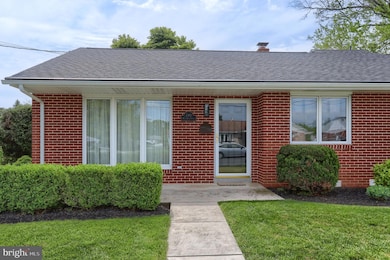 240 W Elm St, Palmyra, PA 17078 - photo 6