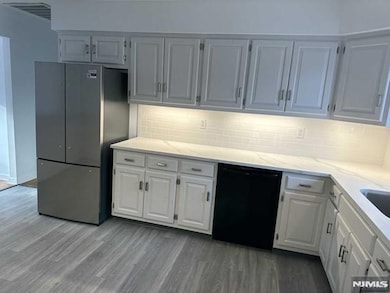 41 Kipp Ave unit 2, Elmwood Park, NJ 07407 - photo 4