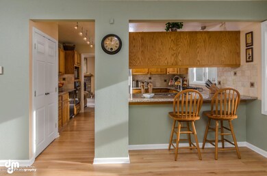 3112 Bettles Bay Loop-large-004-KitchenB
