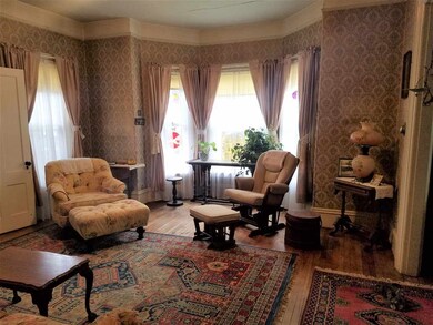 57 Atkinson St, Bellows Falls, VT 05101 - photo 3