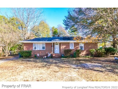 527 Terry Cir, Fayetteville, NC 28304 - photo 2