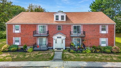 4 Academy Place unit 3, Saco, ME 04072 - photo 5