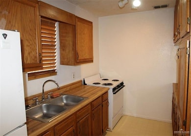 2126 W 6th St, Weslaco, TX 78596 - photo 5