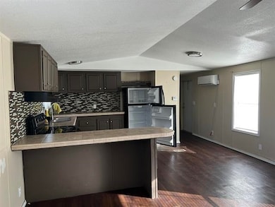 907 E De la Rosa St, Del Rio, TX 78840 - photo 4