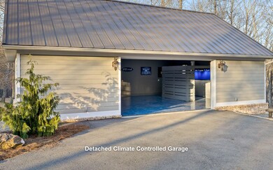 Detached Garage