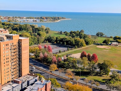 3660 N Lake Shore Dr unit 2908, Chicago, IL 60613 - photo 4