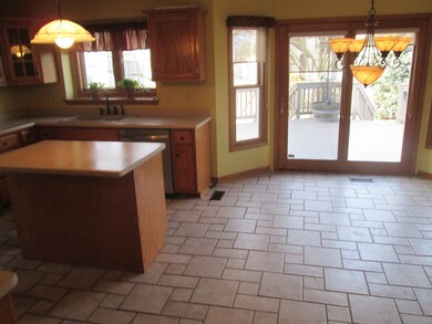 231 Isleview Dr, Oswego, IL 60543 - photo 6