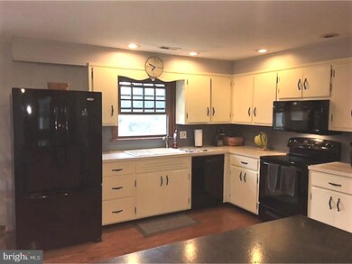 30 Templin Dr, Glenmoore, PA 19343 - photo 2