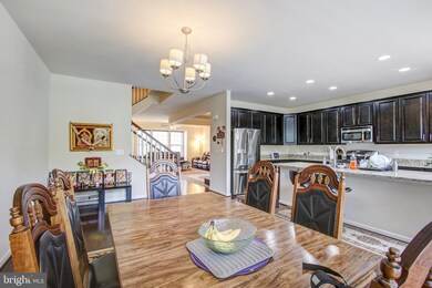 25315 Wakestone Park Terrace, Chantilly, VA 20152 - photo 5