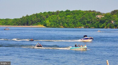 103 Green Leaf Dr, Lake Holiday, VA 22625 - photo 6