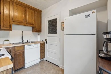 1800 45th St, Des Moines, IA 50310 - photo 6