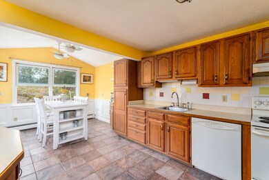 65 Mill St, Weymouth, MA 02188 - photo 4