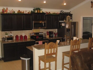 9302 Saguaro Cir, Odessa, TX 79765 - photo 5