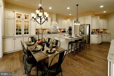 35175 Greyfriar Dr, Round Hill, VA 20141 - photo 3