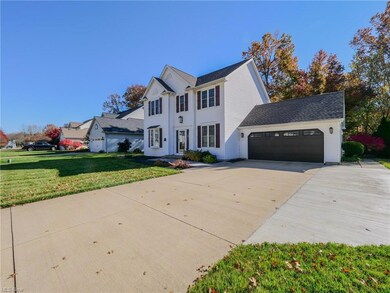 26985 Valeside Ln, Olmsted Falls, OH 44138 - photo 2