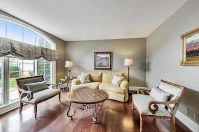 420 N Evergreen Ave, Elmhurst, IL 60126 - photo 4