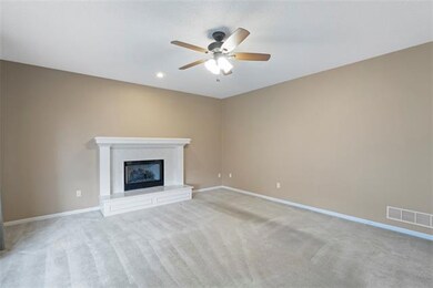 21441 W 47th Ct, Shawnee, KS 66218 - photo 4