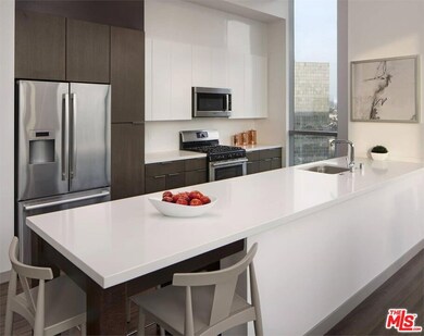 3033 Wilshire Blvd unit 802, Los Angeles, CA 90010 - photo 6