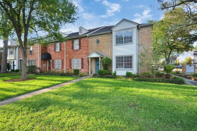 10313 Briar Forest Dr unit 31, Houston, TX 77042 - photo 2