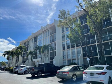 DeSoto Park unit 314, Hallandale Beach, FL 33009 - photo 3