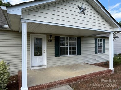 709 Loch Lomond Cir, Concord, NC 28025 - photo 2