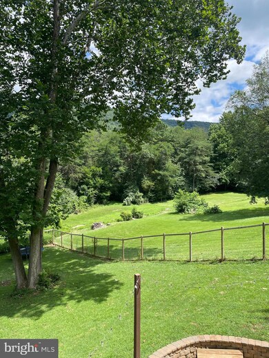 486 Hidden View Ln, Front Royal, VA 22630 - photo 4