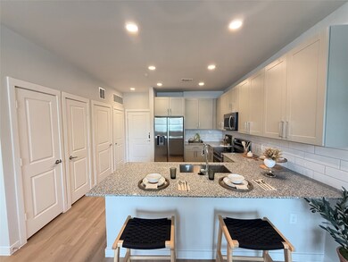 1610 Campbell Rd unit B4.386, Houston, TX 77055 - photo 2